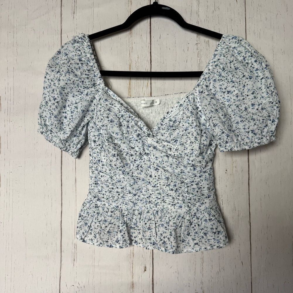 Altar’d State Blue floral top shirt size Small Rouched white - Picture 1 of 10